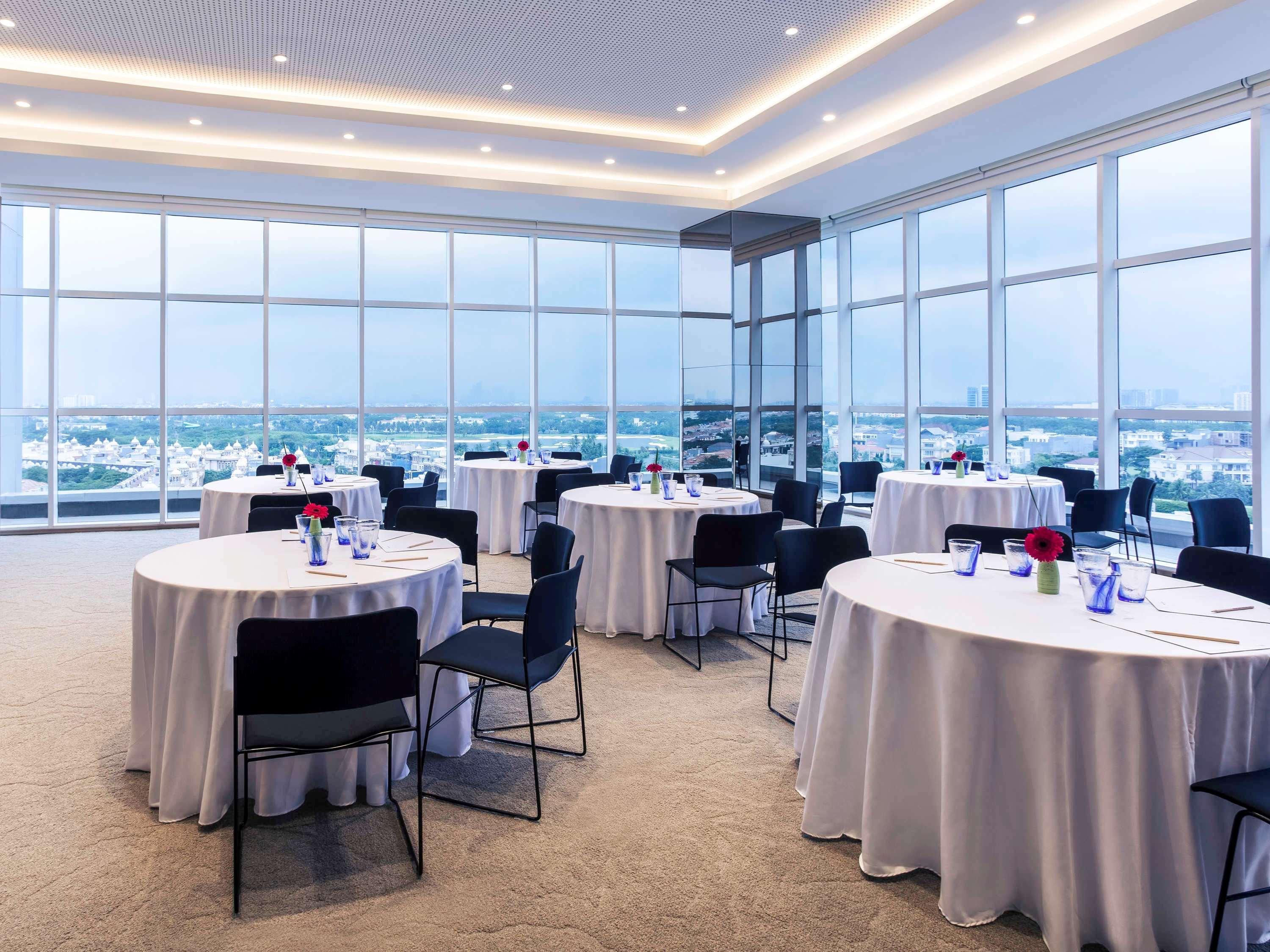 Mercure Jakarta Pantai Indah Kapuk Екстериор снимка