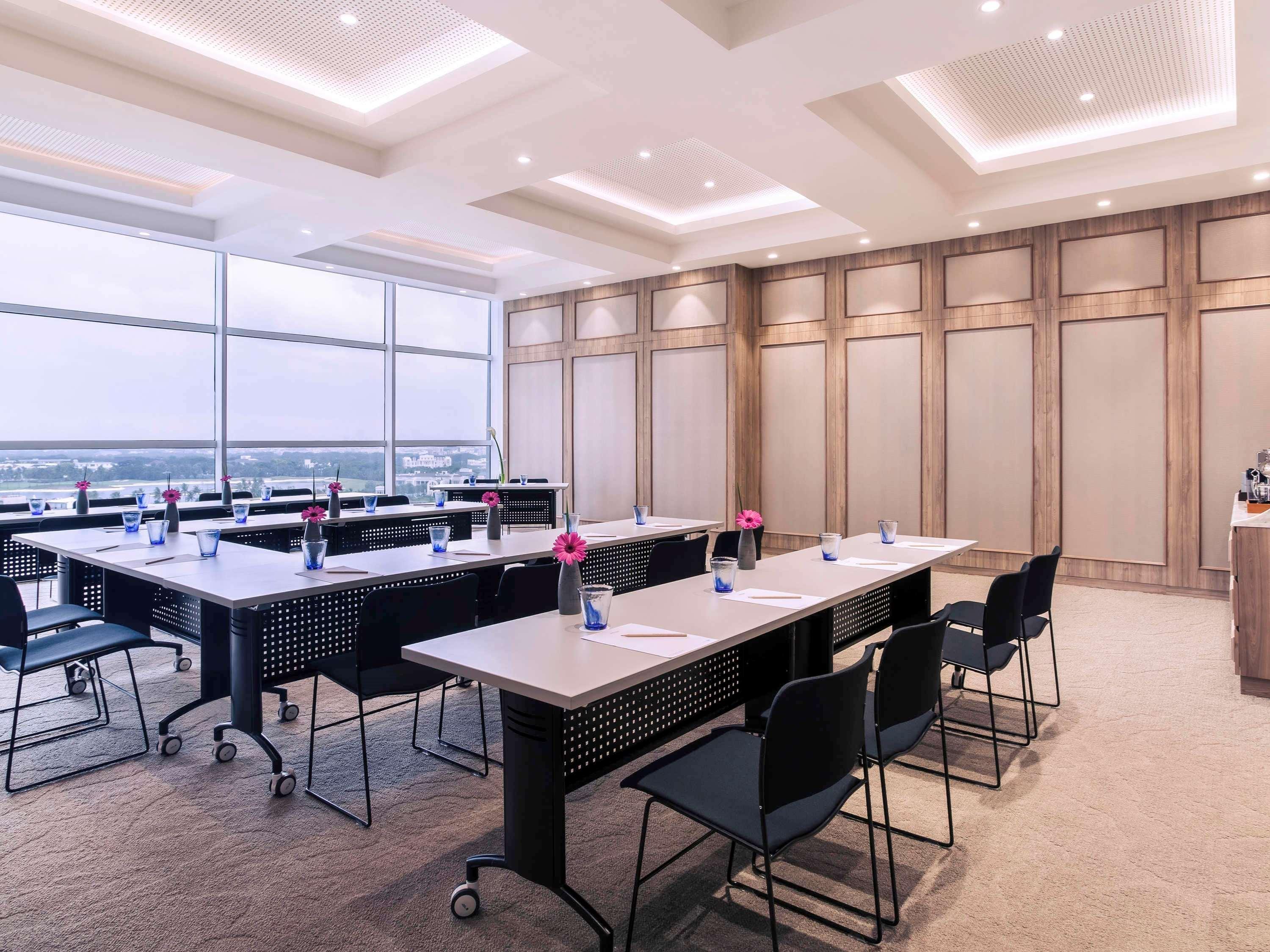 Mercure Jakarta Pantai Indah Kapuk Екстериор снимка